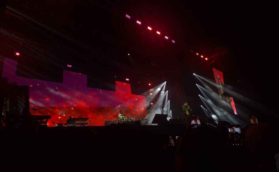 rekomendasi-hp-terbaik-untuk-nonton-konser-di-tahun-2026