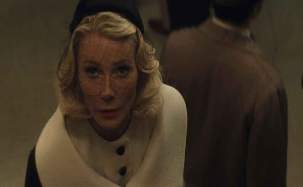 Gwyneth-Paltrow-Marty Supreme